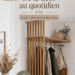 Un salon cocooning avec des tons doux et des textiles confortables