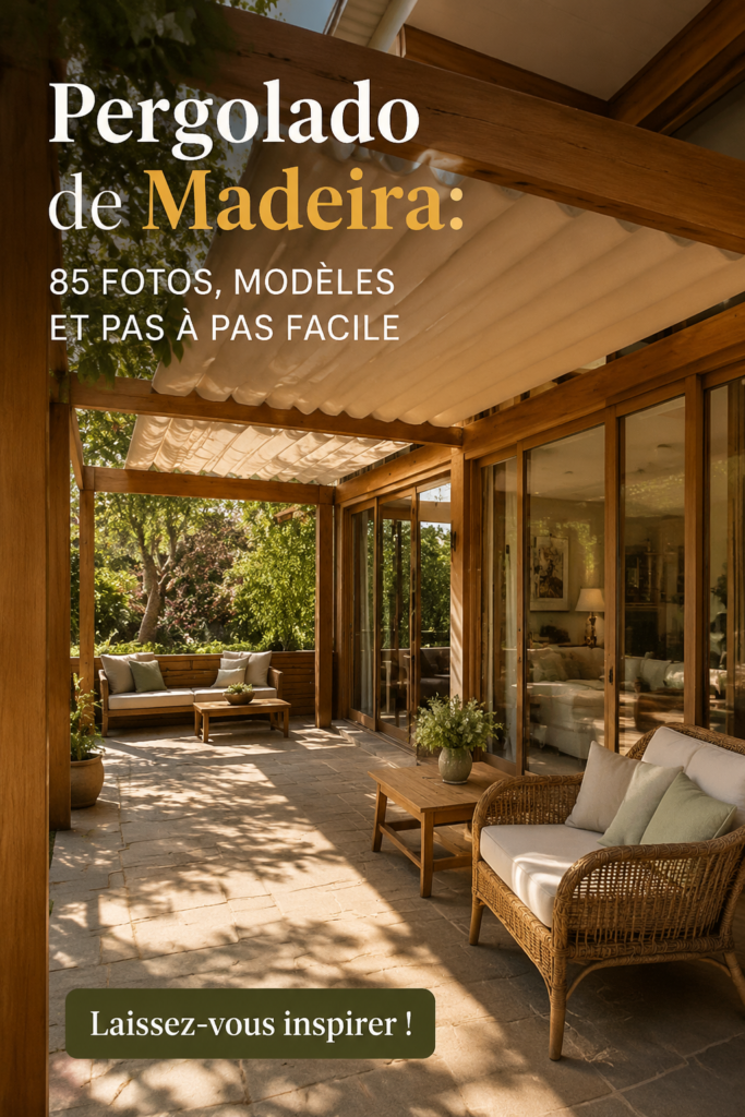 Une belle pergola en bois dans un jardin floral