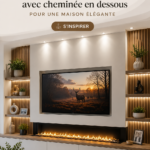 Une télévision moderne avec cheminée intégrée dans un salon chic et chaleureux.