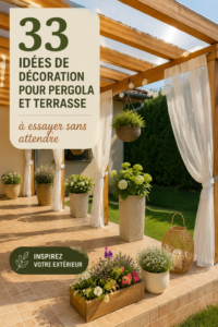 Une belle pergola décorée avec des lumières et des plantes, créant un espace chaleureux et accueillant