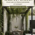 Une pergola moderne en bois sur un patio avec des plantes vertes.